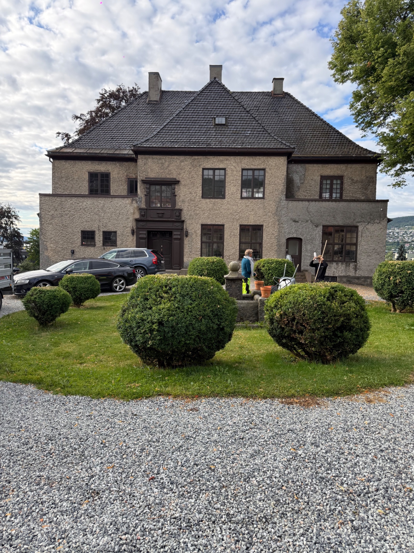 Myrvollen Gårdstjenester på oppdrag ved stor eiendom